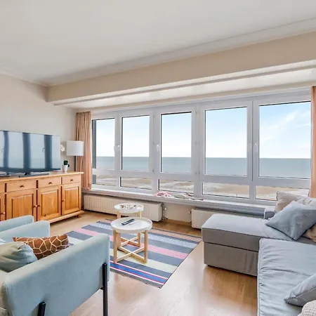 Apartment Zonnig Familie App Op Zeedijk Met Zeezicht Voor 6p Ostend